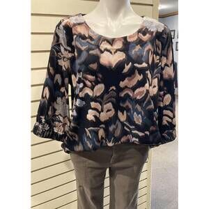 NEW FDJ floral pattern top in neutral camo print